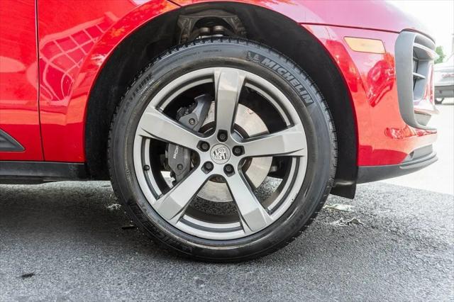 2023 Porsche Macan T
