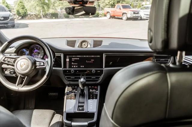 2023 Porsche Macan T