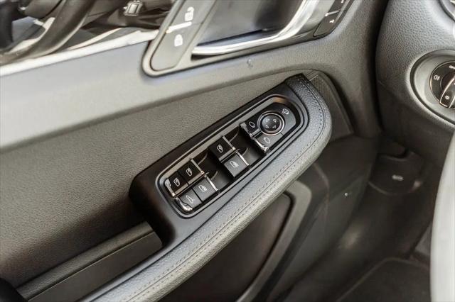 2023 Porsche Macan T