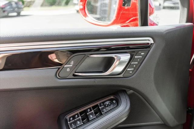 2023 Porsche Macan T