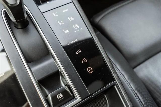 2023 Porsche Macan T