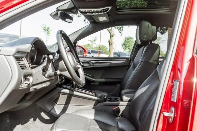 2023 Porsche Macan T
