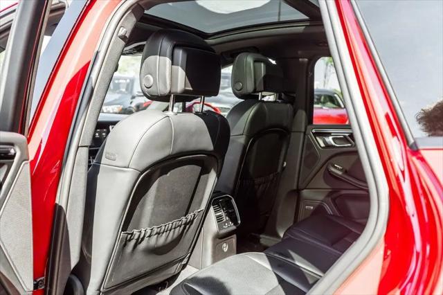 2023 Porsche Macan T