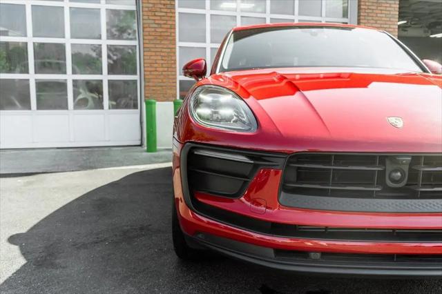 2023 Porsche Macan T