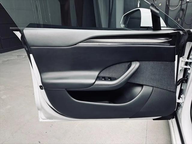 2022 Tesla Model S Plaid Tri Motor All-Wheel Drive