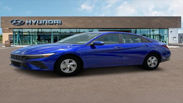 2025 Hyundai Elantra SE