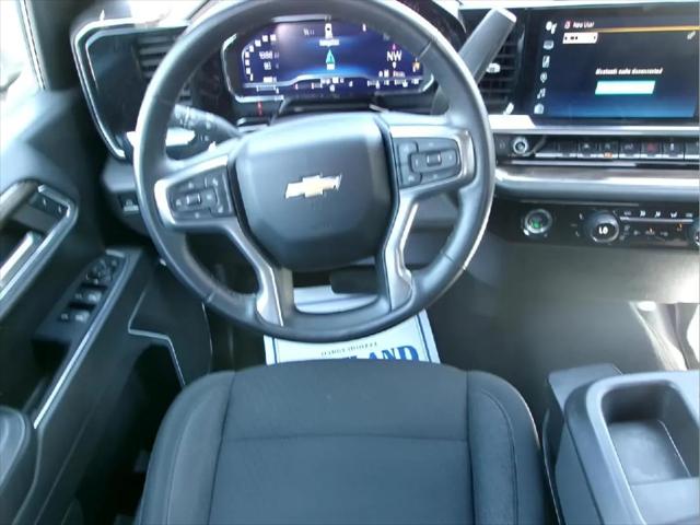 2023 Chevrolet Silverado 1500 4WD Crew Cab Standard Bed LT