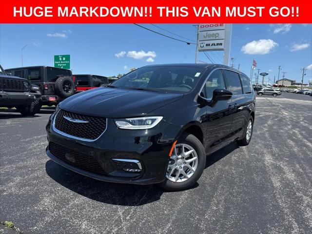 2025 Chrysler Pacifica Select for sale in Branson, MO
