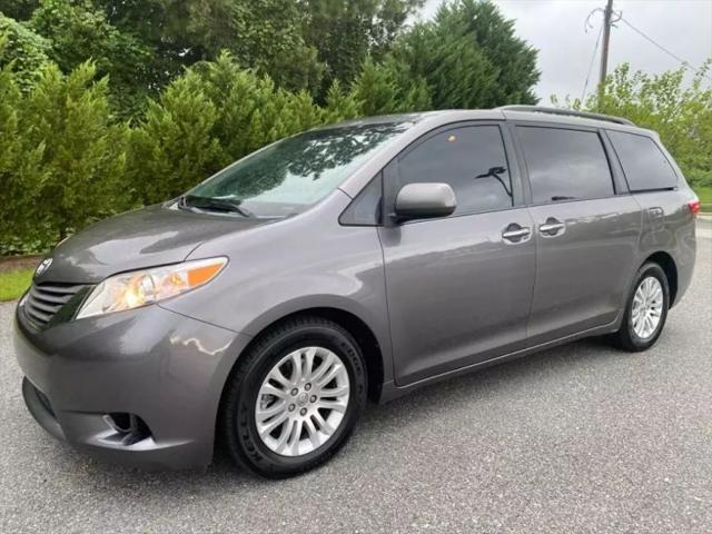 2016 Toyota Sienna XLE 8 Passenger for sale in Jesup, GA