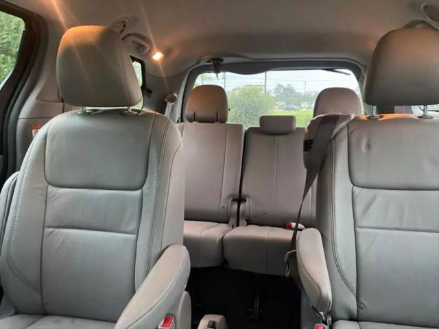 2016 Toyota Sienna XLE 8 Passenger