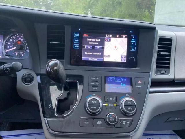 2016 Toyota Sienna XLE 8 Passenger