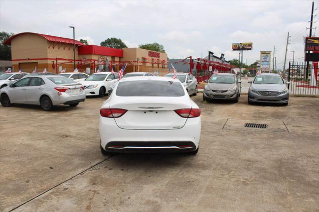 2015 Chrysler 200 Limited