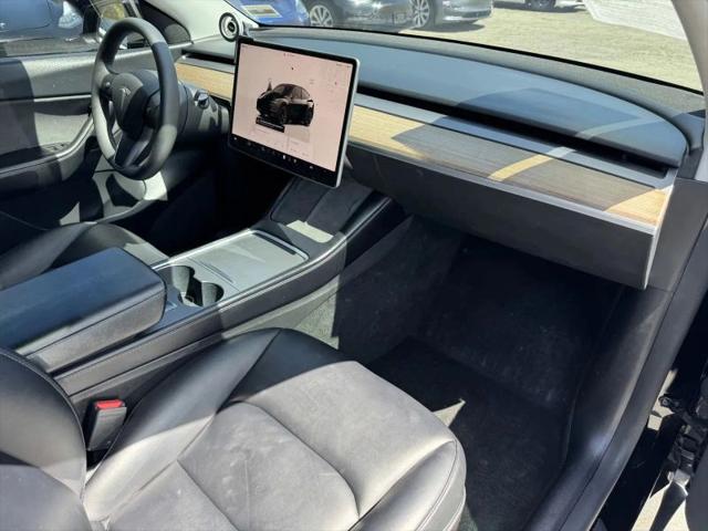 2022 Tesla Model Y Long Range Dual Motor All-Wheel Drive