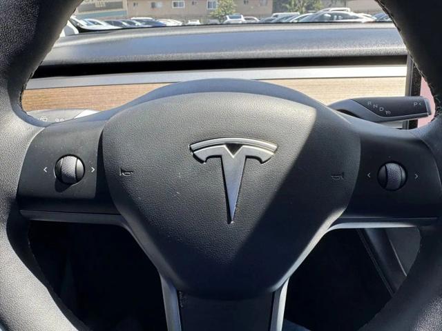 2022 Tesla Model Y Long Range Dual Motor All-Wheel Drive