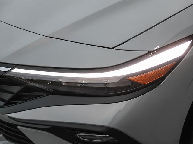 Elantra Hybrid Luxury