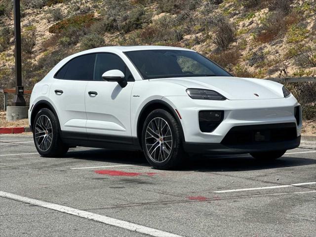 2025 Porsche Macan Electric Electric