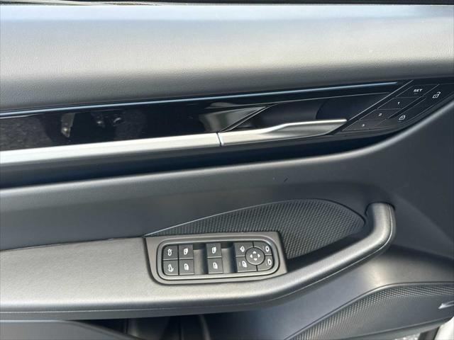 2025 Porsche Macan Electric Electric