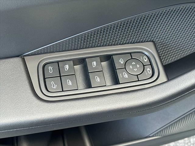 2025 Porsche Macan Electric Electric