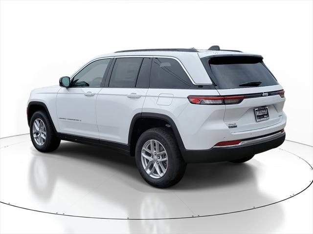 2025 Jeep Grand Cherokee GRAND CHEROKEE LAREDO X 4X4