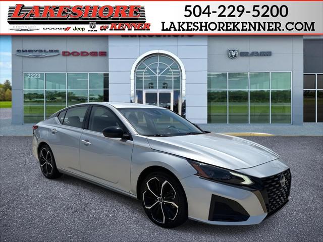 2023 Nissan Altima SR FWD