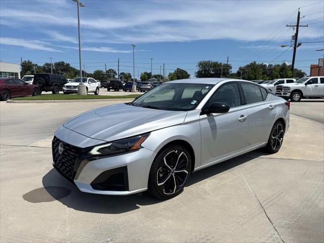 2023 Nissan Altima SR FWD