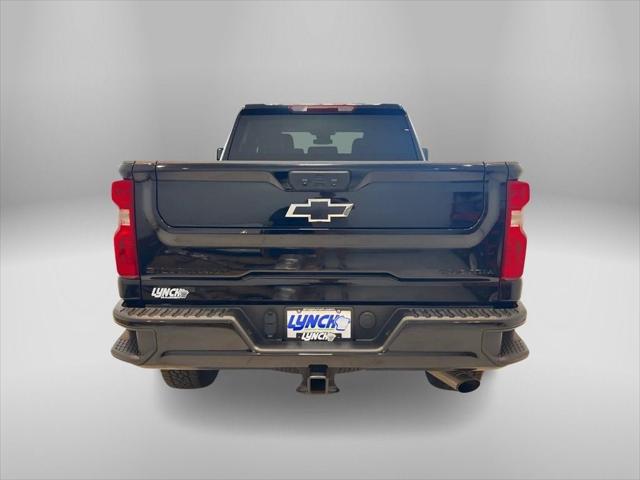 2024 Chevrolet Silverado 2500HD 4WD Crew Cab Standard Bed Custom