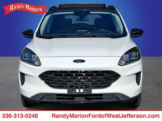 2022 Ford Escape SE Hybrid