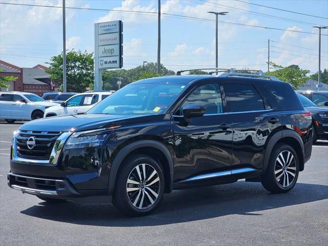 2024 Nissan Pathfinder Platinum FWD