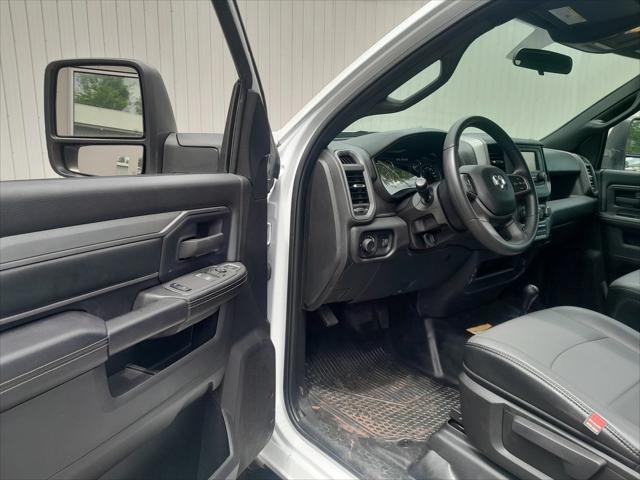 2023 Ram 3500 Tradesman/SLT