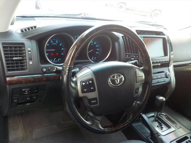 2010 Toyota Land Cruiser V8