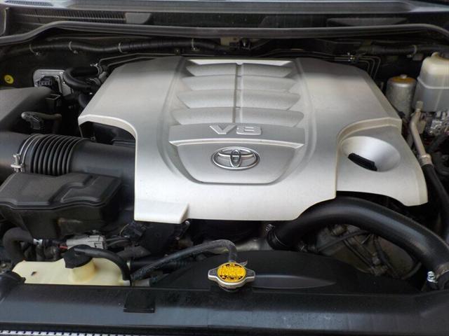 2010 Toyota Land Cruiser V8