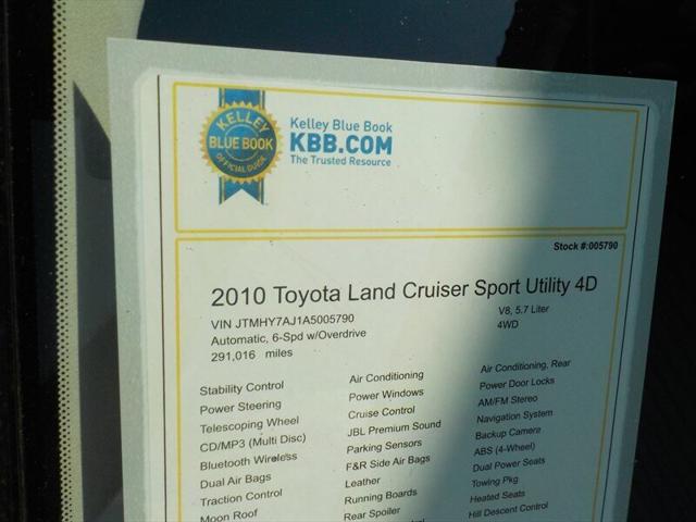 2010 Toyota Land Cruiser V8