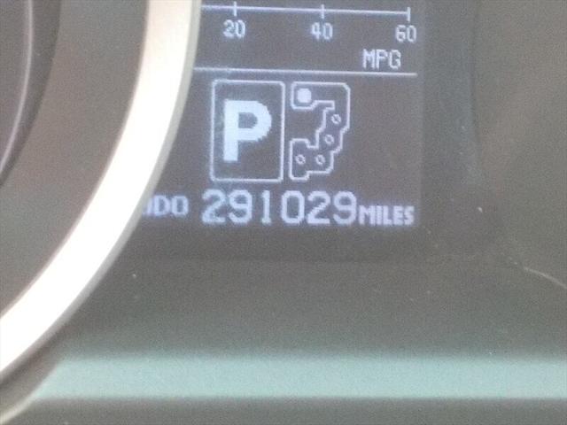 2010 Toyota Land Cruiser V8