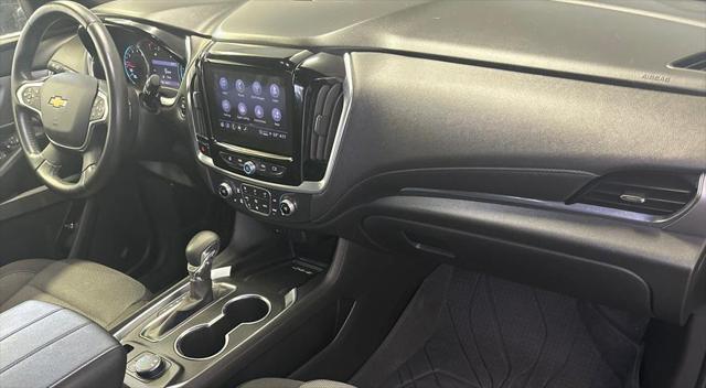 2022 Chevrolet Traverse AWD LT Cloth