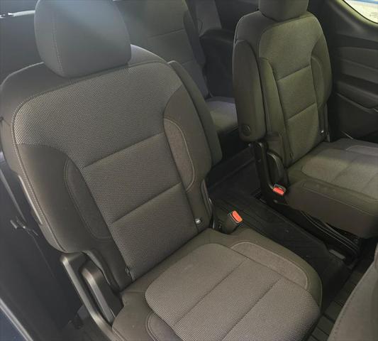 2022 Chevrolet Traverse AWD LT Cloth
