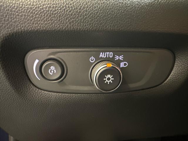 2022 Chevrolet Traverse AWD LT Cloth