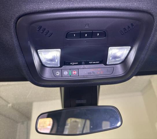 2022 Chevrolet Traverse AWD LT Cloth