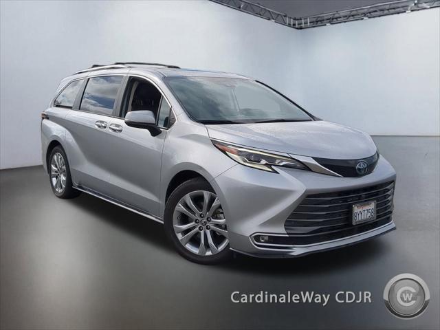 2022 Toyota Sienna Platinum