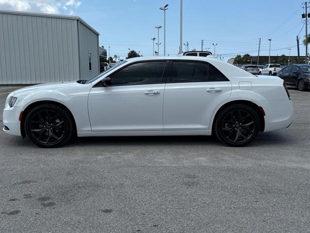 2021 Chrysler 300 Touring