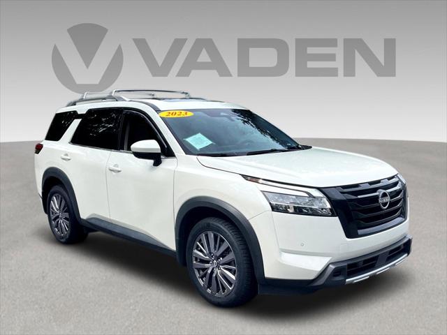 2023 Nissan Pathfinder SL FWD