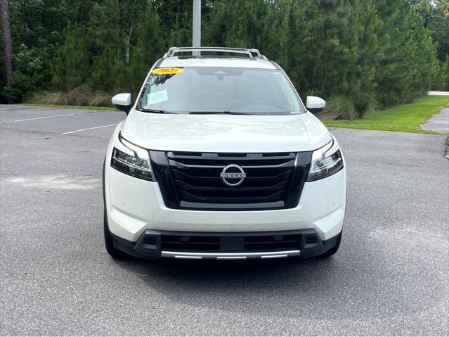 2023 Nissan Pathfinder SL FWD