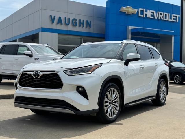2023 Toyota Highlander Platinum