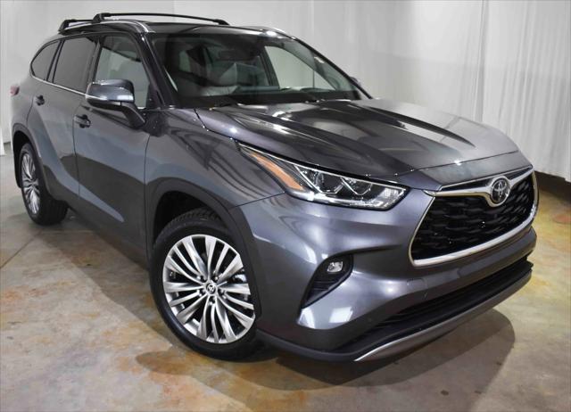 2022 Toyota Highlander Platinum
