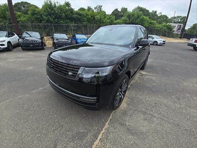 2025 Land Rover Range Rover P550e SE