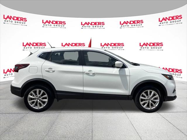 2022 Nissan Rogue Sport S FWD Xtronic CVT
