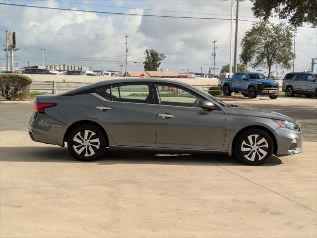 2022 Nissan Altima S FWD