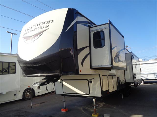 2021 Wildwood Heritage Glen 338 Bar 