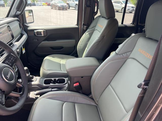 2025 Jeep Gladiator GLADIATOR MOJAVE X 4X4