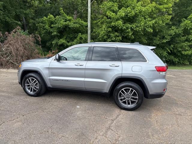 2020 Jeep Grand Cherokee Laredo E 4X2