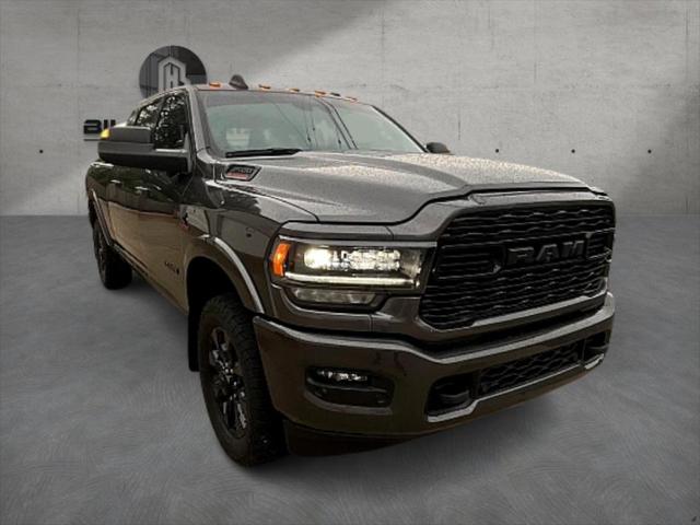 2022 RAM 3500 Limited Mega Cab 4x4 64 Box
